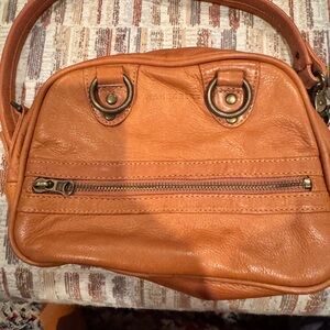 Wanderers Travel short strap bag